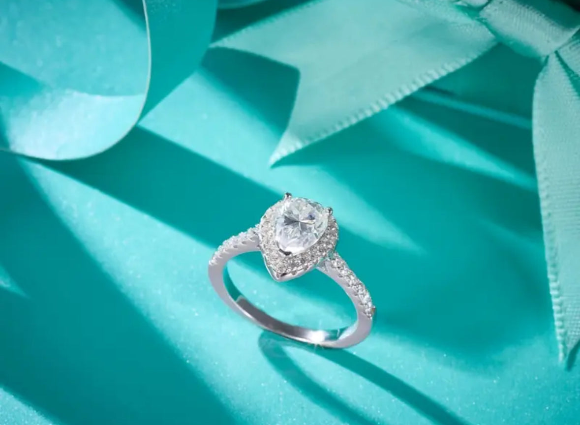 Vvs Moissanite Oval Ring