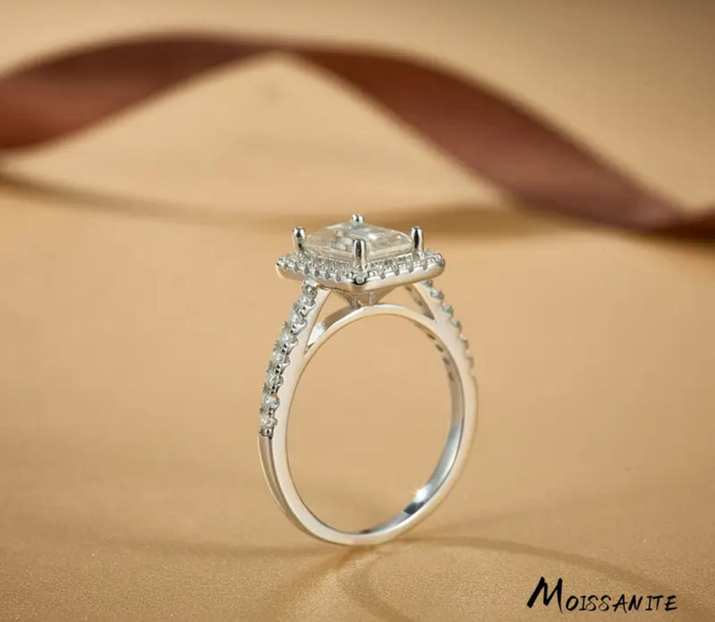 Vvs Moissanite Baguette Ring