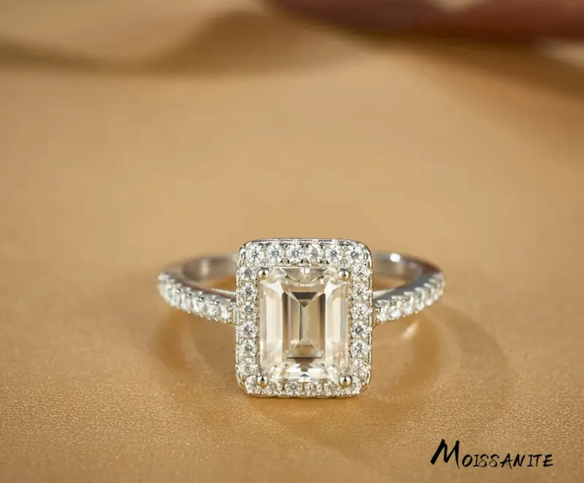 Vvs Moissanite Baguette Ring