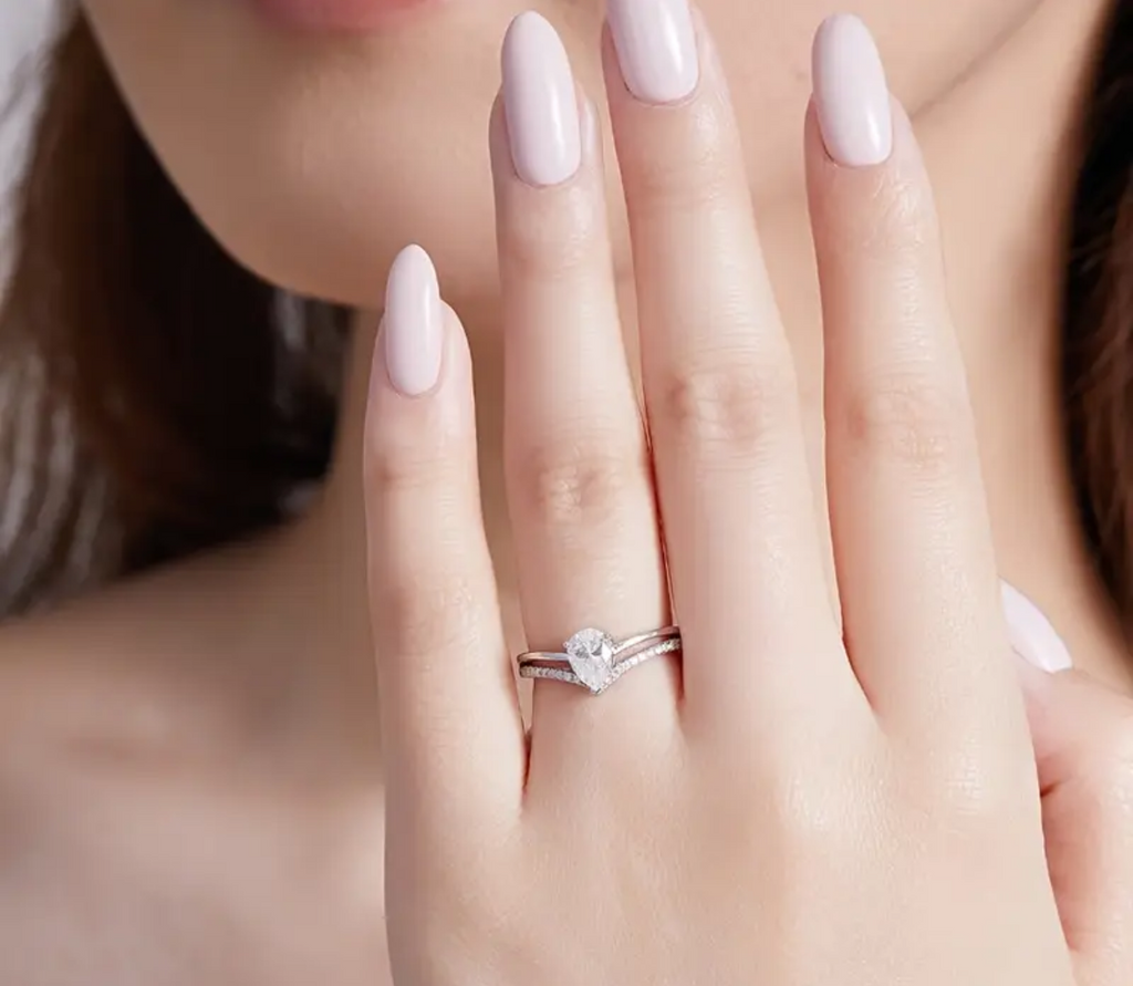 Vvs Moissanite Oval Ring