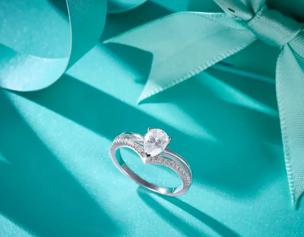 Vvs Moissanite Oval Ring