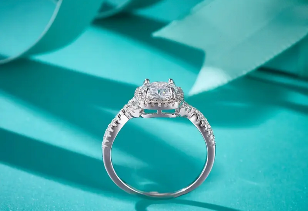 Vvs Moissanite Ring