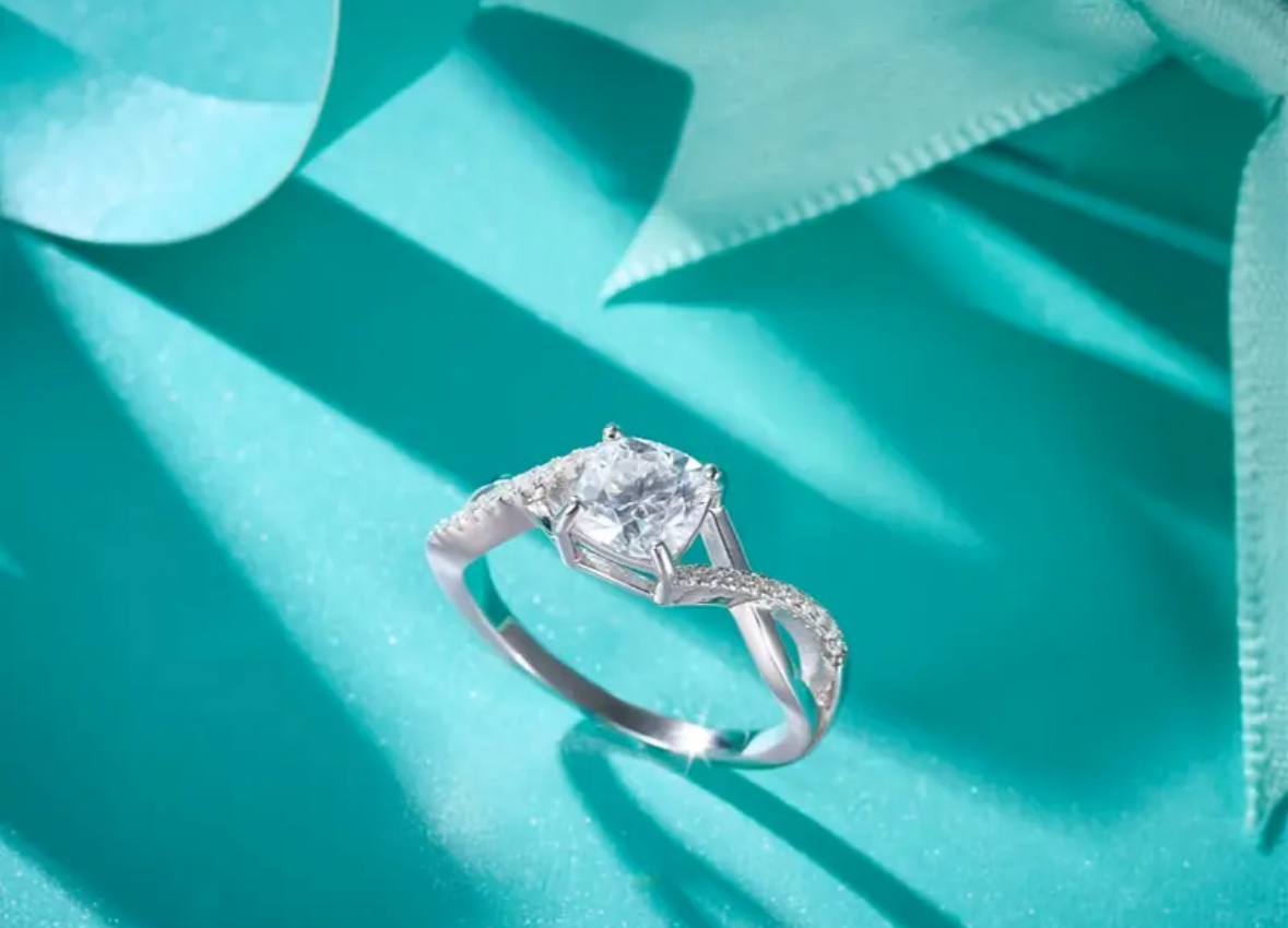 Vvs Moissanite Ring