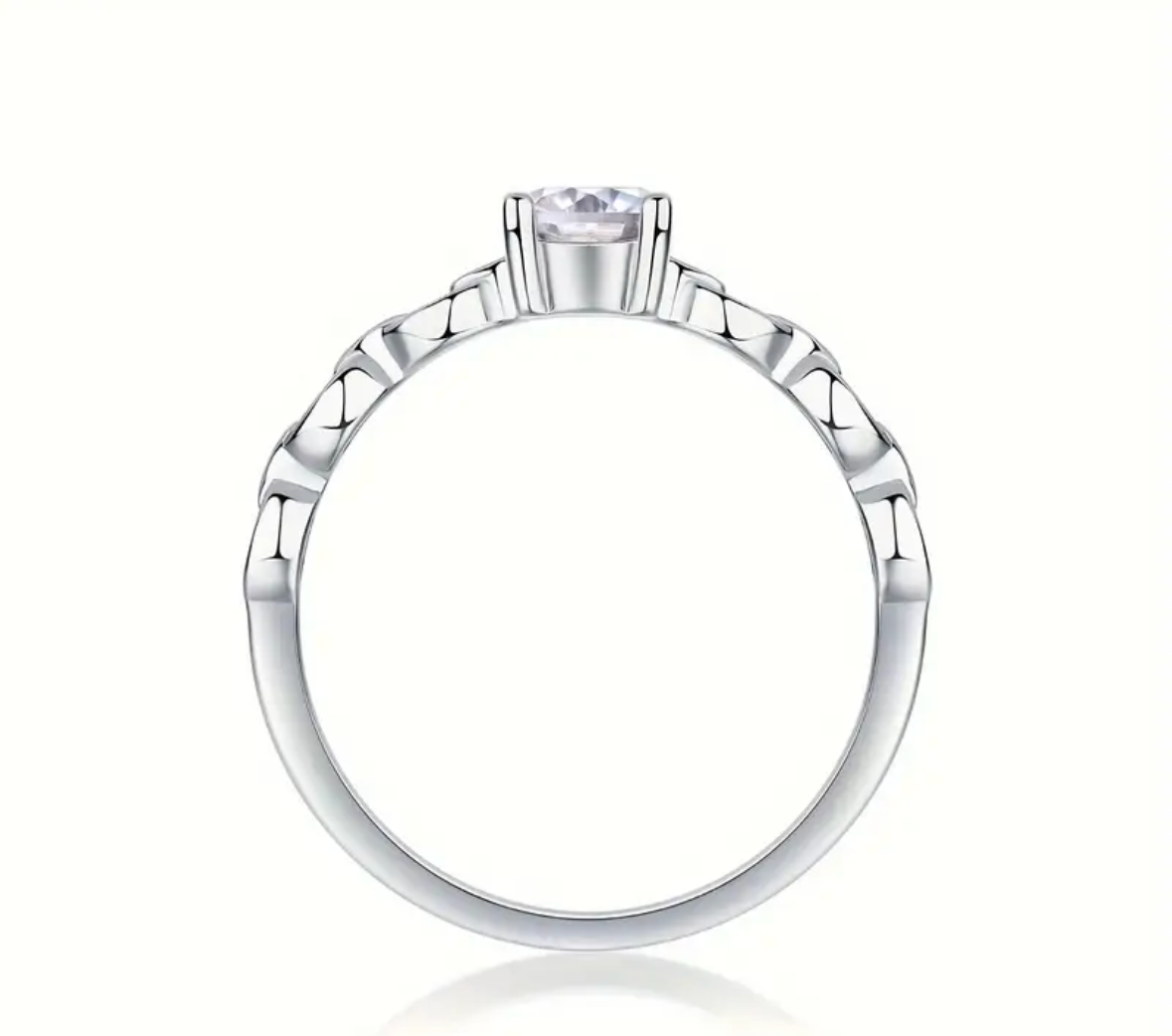 Vvs 5’ 7mm Oval Ring
