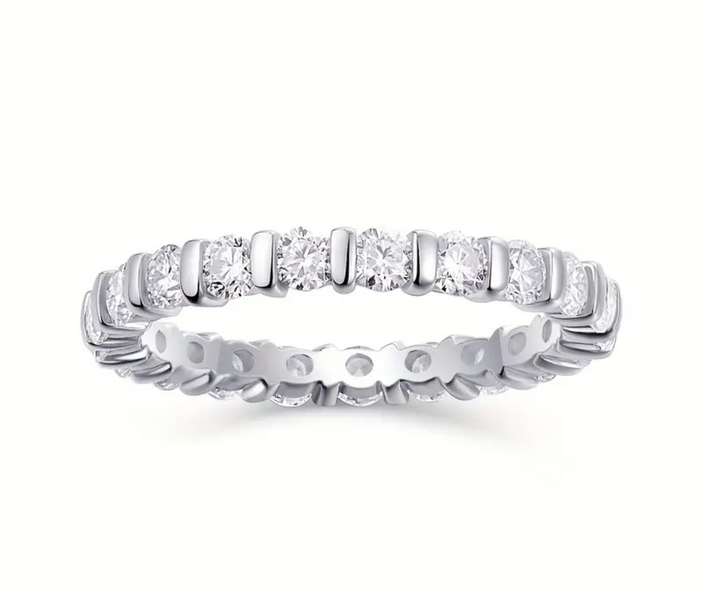 Vvs 2mm Moissanite Ring