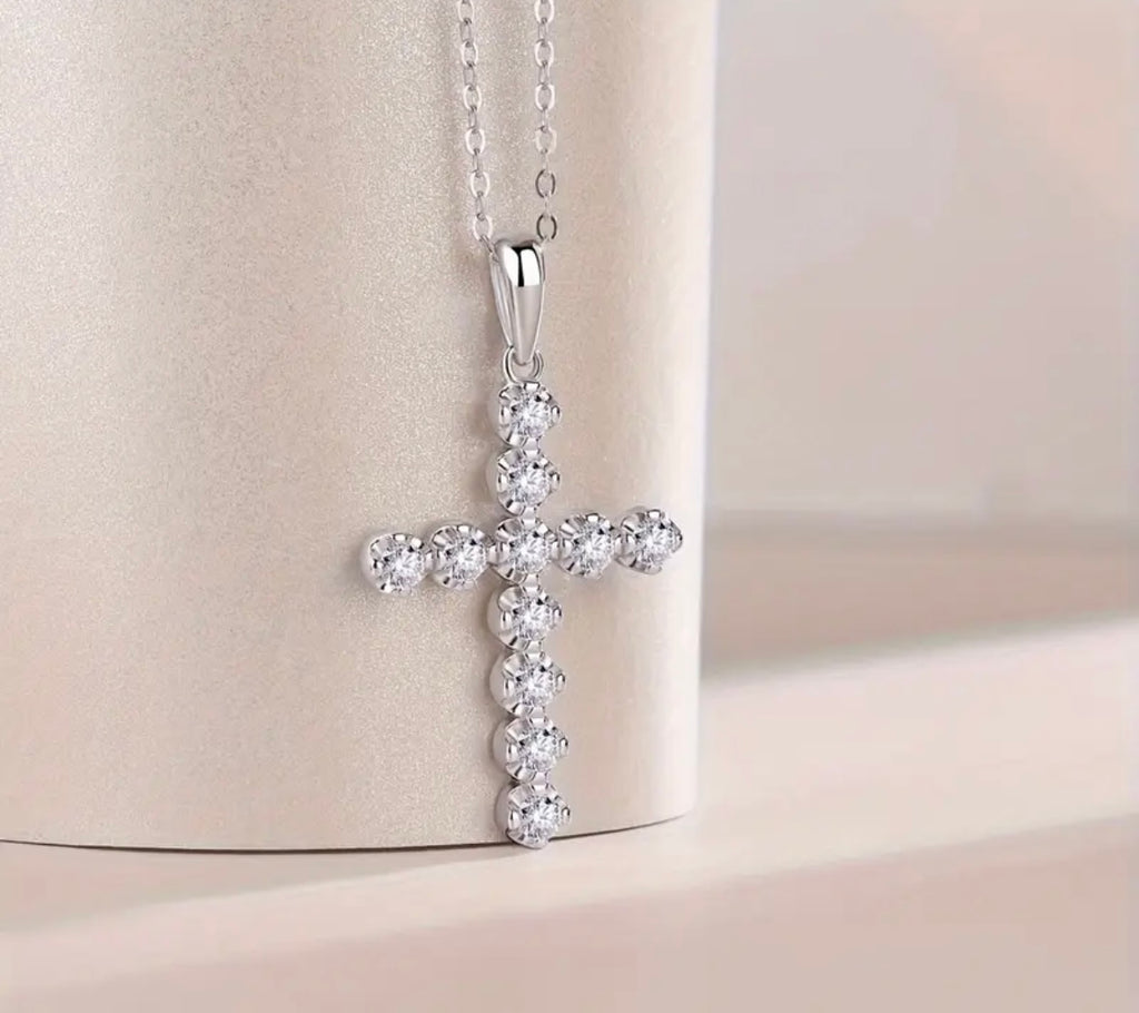 Vvs 2mm Moissanite Cross